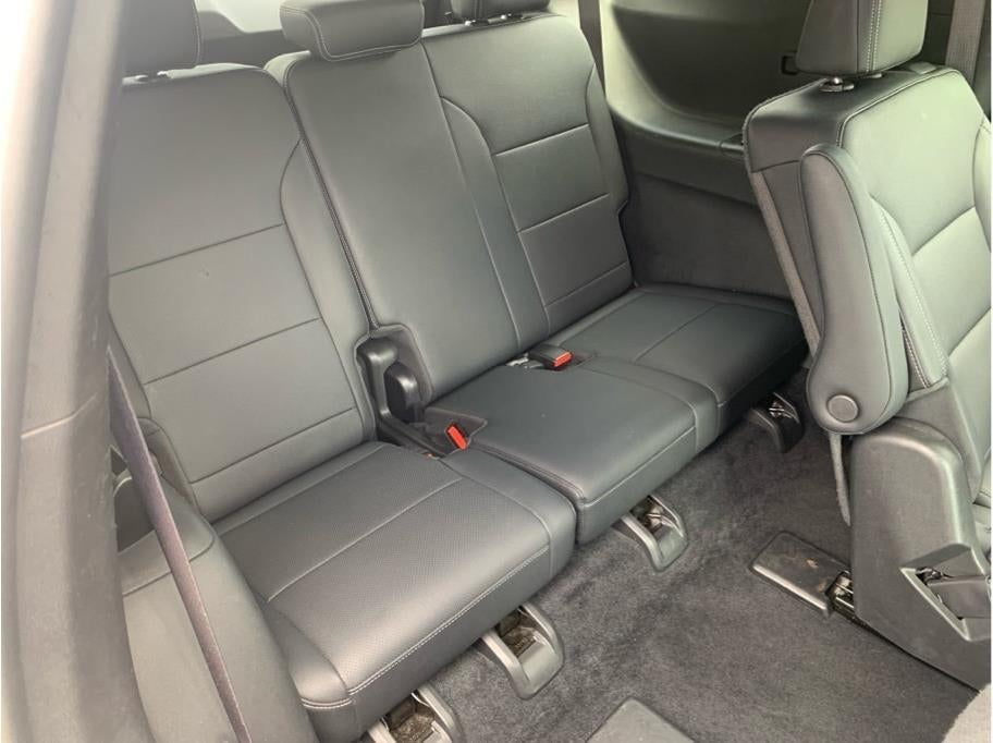 2025 Chevrolet Traverse LT Sport Utility 4D