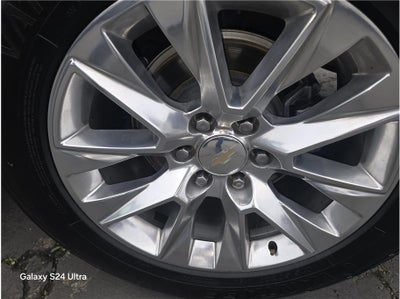 2023 Chevrolet Suburban Premier Sport Utility 4D