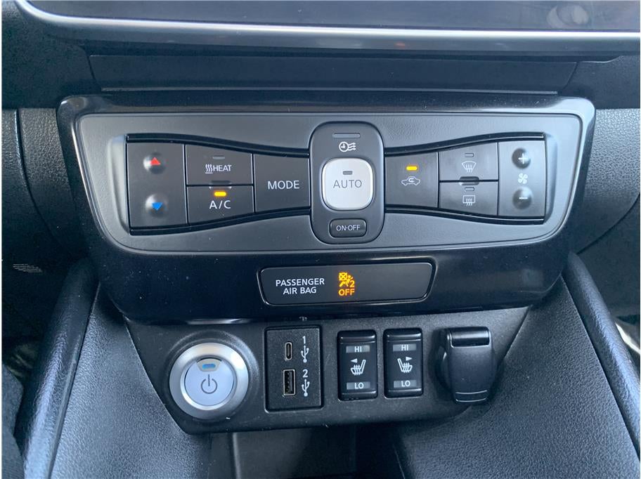 2022 Nissan LEAF SV Hatchback 4D