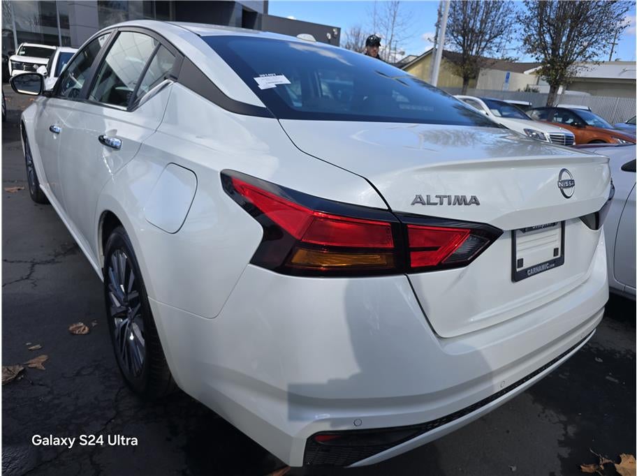 2023 Nissan Altima 2.5 SV Sedan 4D