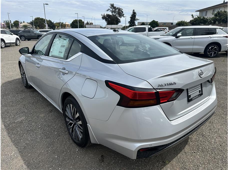 2026 Nissan Altima 2.5 SV Sedan 4D