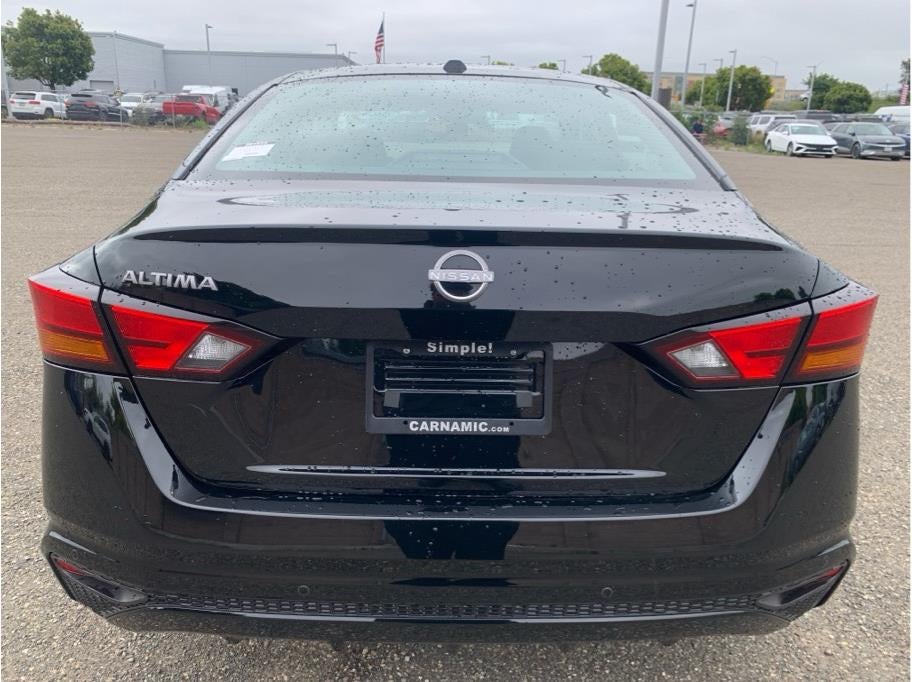 2025 Nissan Altima 2.5 SV Sedan 4D