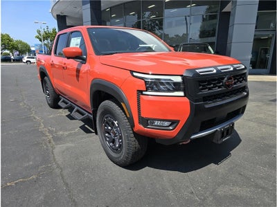 2025 Nissan Frontier Crew Cab PRO-4X Pickup 4D 5 ft