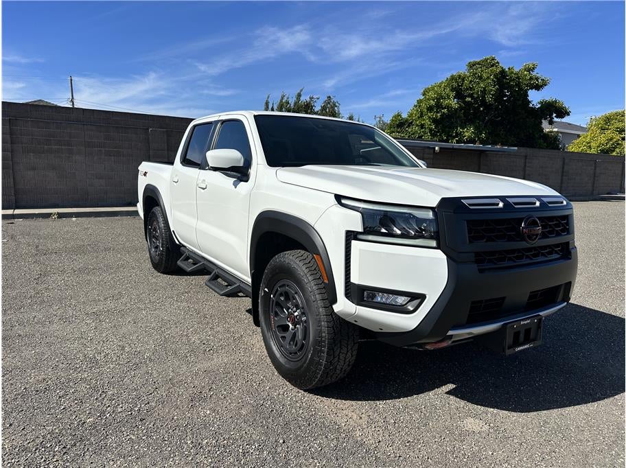 2026 Nissan Frontier Crew Cab PRO-4X Pickup 4D 5 ft