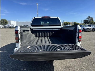 2026 Nissan Frontier Crew Cab PRO-4X Pickup 4D 5 ft