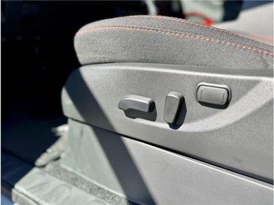 2025 Nissan Frontier Crew Cab PRO-4X Pickup 4D 5 ft