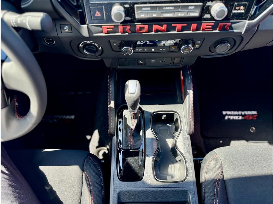 2025 Nissan Frontier Crew Cab PRO-4X Pickup 4D 5 ft