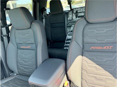 2025 Nissan Frontier Crew Cab PRO-4X Pickup 4D 5 ft