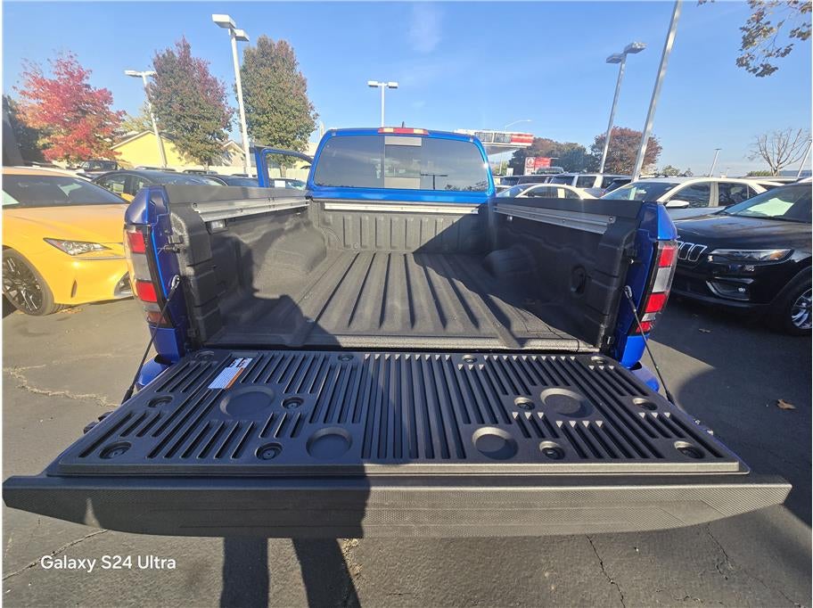 2026 Nissan Frontier Crew Cab PRO-4X Pickup 4D 6 ft