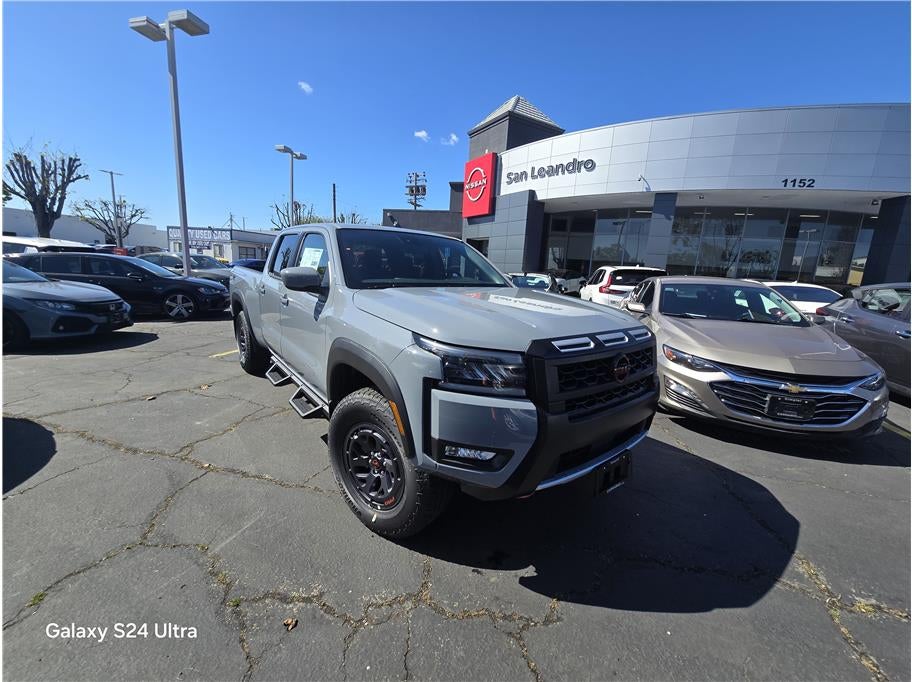 2026 Nissan Frontier Crew Cab SV Pickup 4D 6 ft