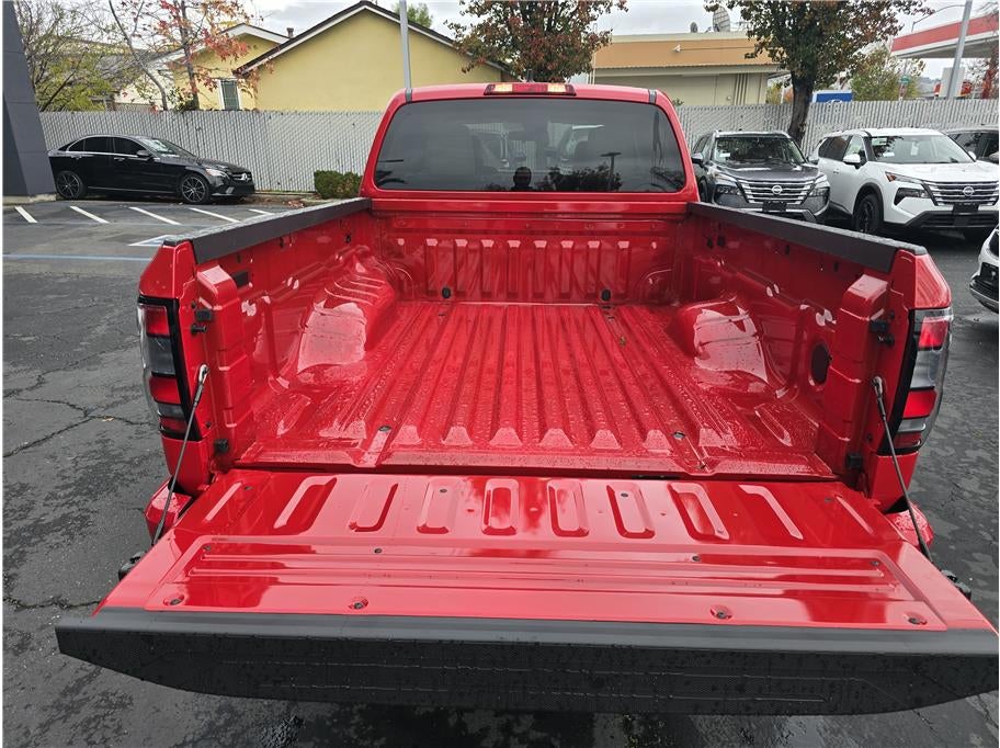 2025 Nissan Frontier Crew Cab SV Pickup 4D 6 ft
