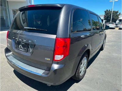 2017 Dodge Grand Caravan Passenger SE Minivan 4D