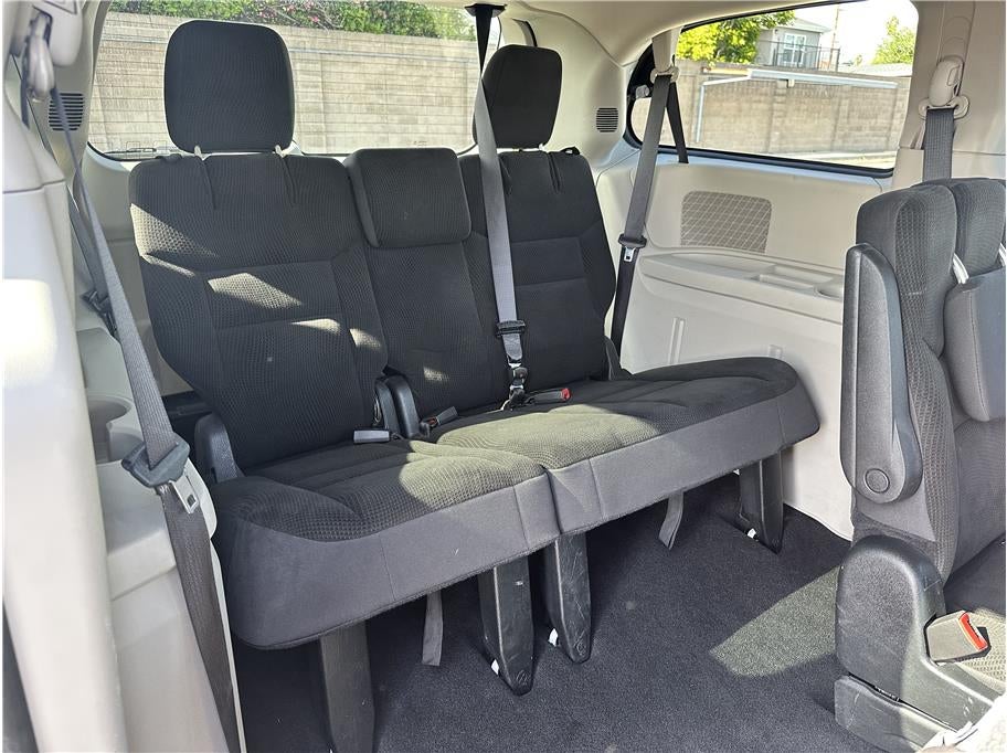 2017 Dodge Grand Caravan Passenger SE Minivan 4D