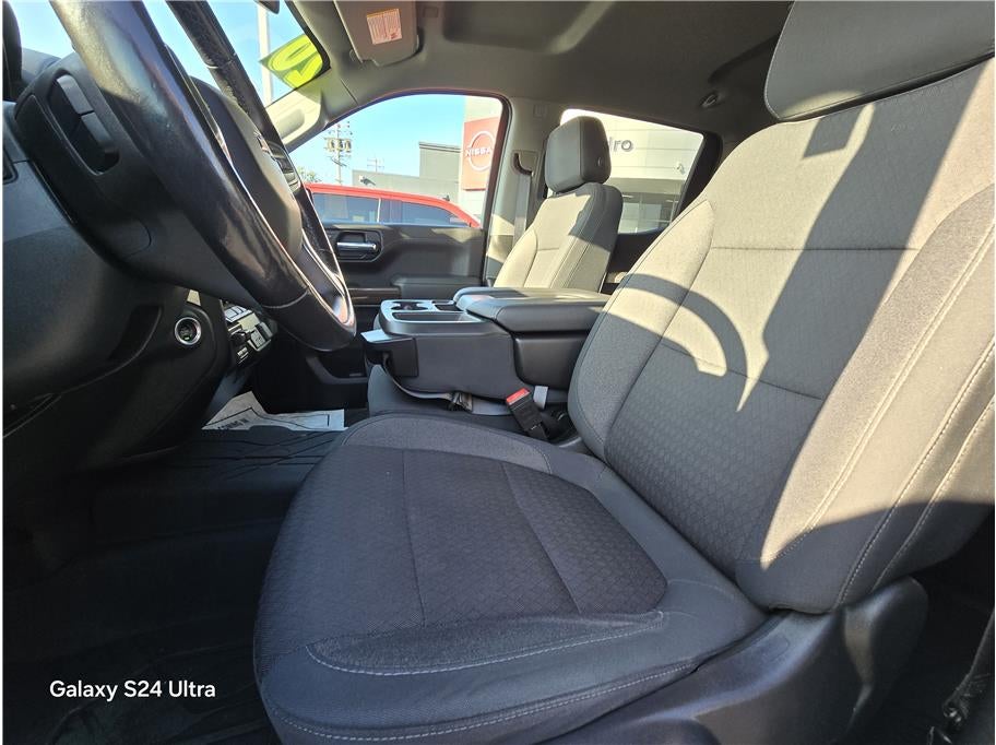 2020 Chevrolet Silverado 1500 Crew Cab LT Pickup 4D 5 3/4 ft