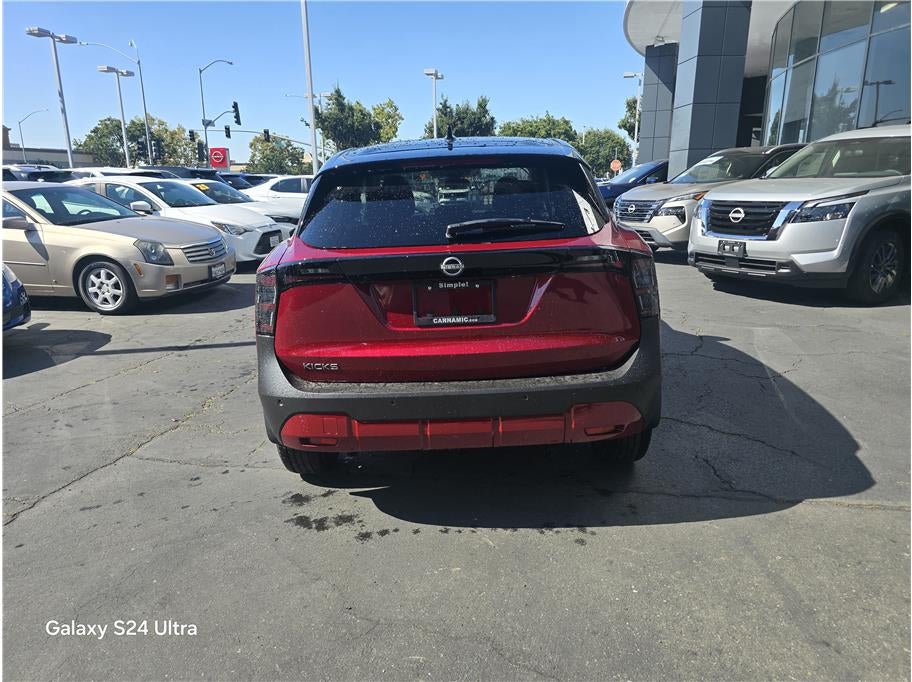 2025 Nissan Kicks SV