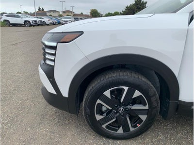 2025 Nissan Kicks SR Sport Utility 4D