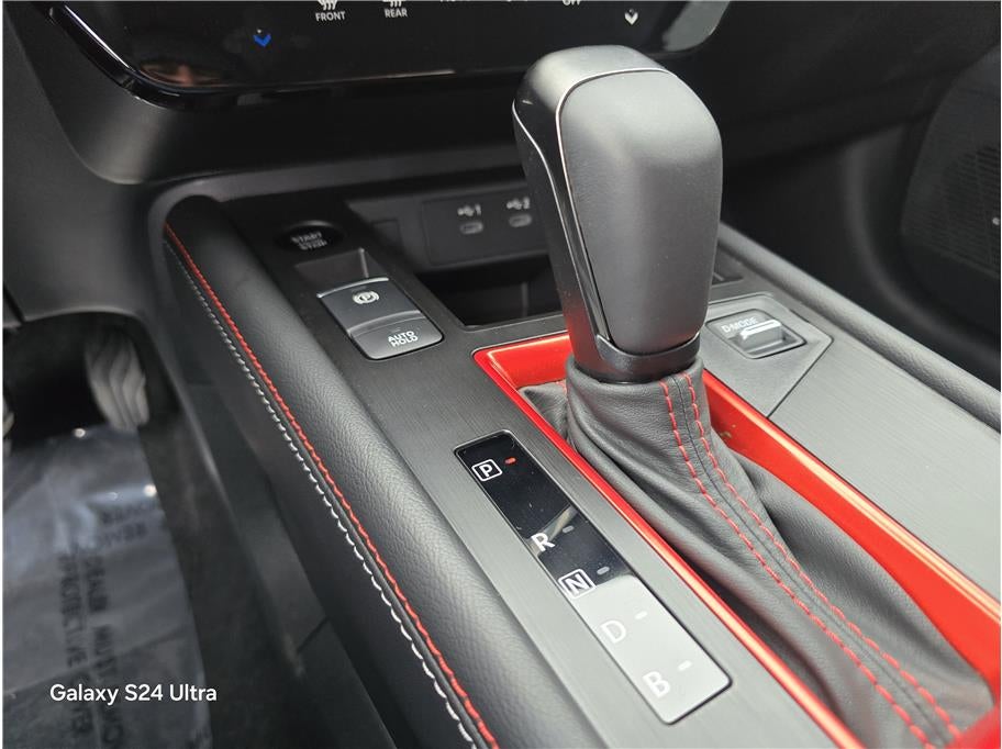 2026 Nissan Kicks SR Sport Utility 4D