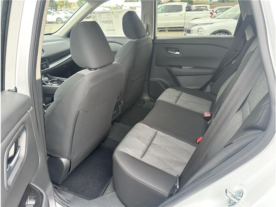 2026 Nissan Rogue SV (2026.5) Sport Utility 4D