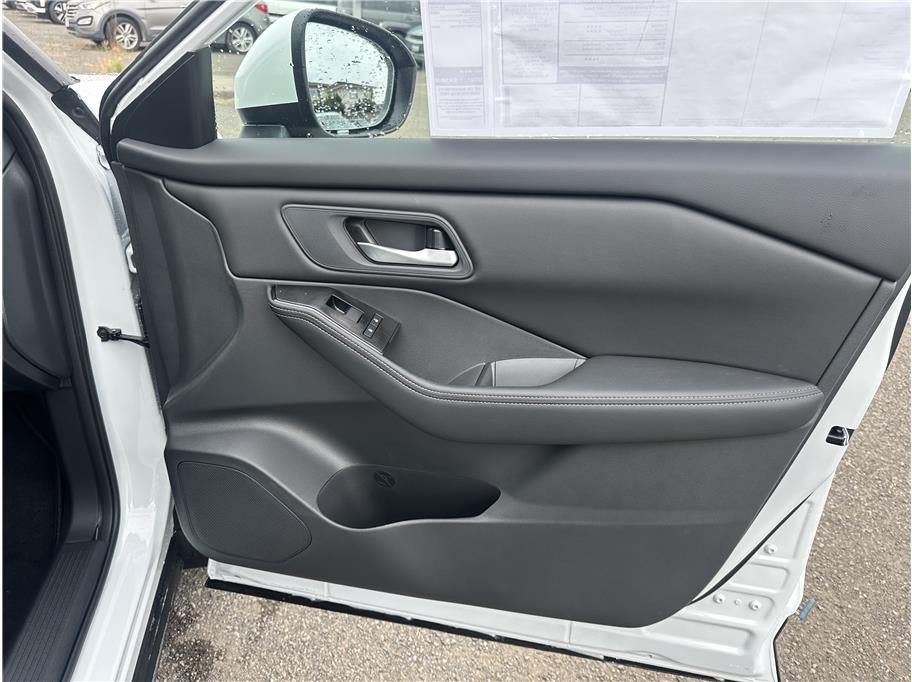 2026 Nissan Rogue SV (2026.5) Sport Utility 4D