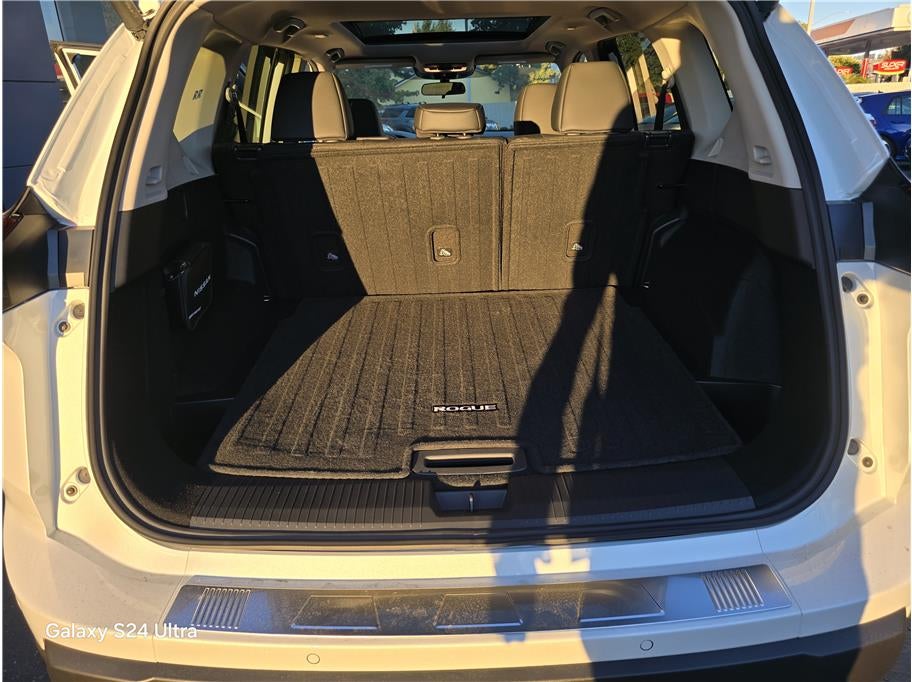 2026 Nissan Rogue SV Sport Utility 4D