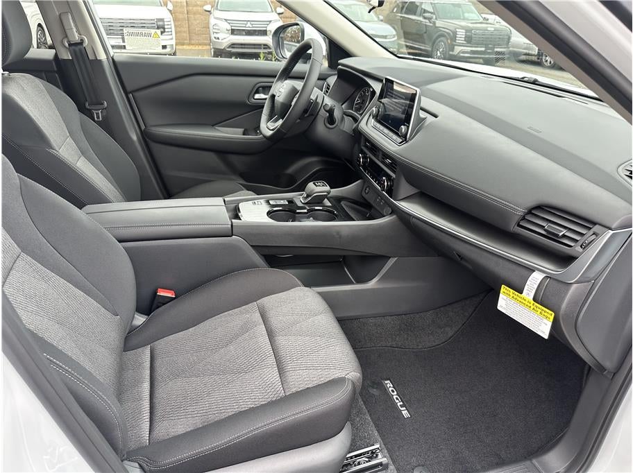 2026 Nissan Rogue SV (2026.5) Sport Utility 4D