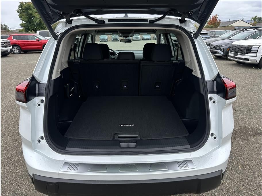 2026 Nissan Rogue SV (2026.5) Sport Utility 4D