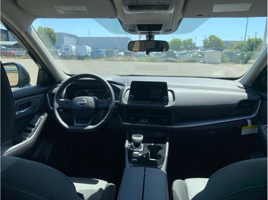 2026 Nissan Rogue SV (2026.5) Sport Utility 4D