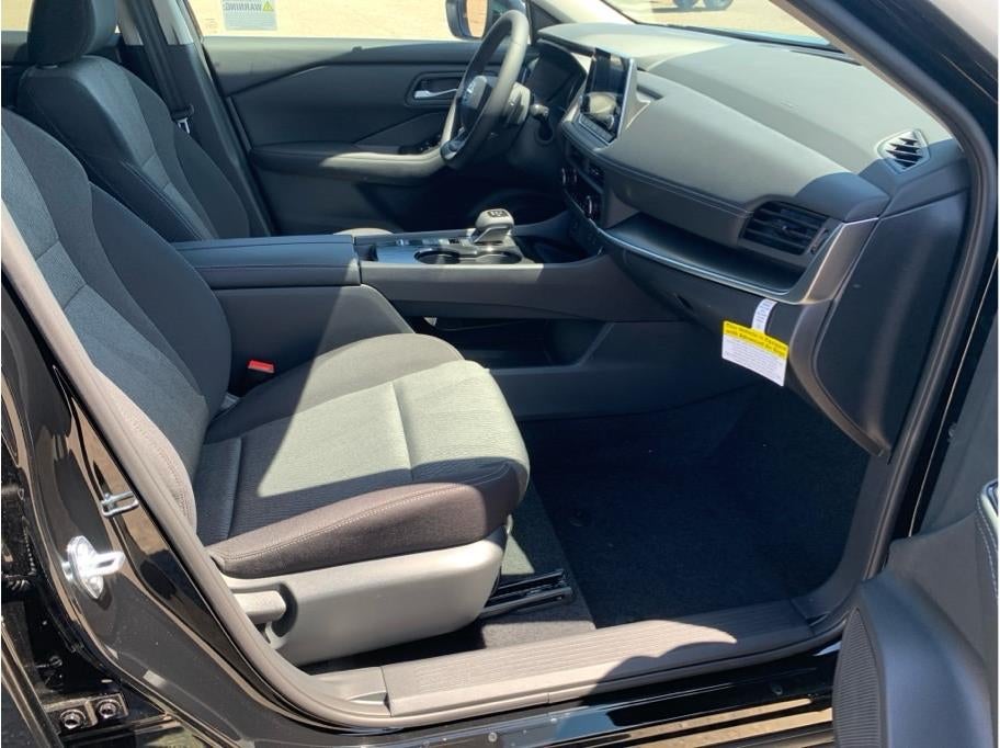 2026 Nissan Rogue SV (2026.5) Sport Utility 4D