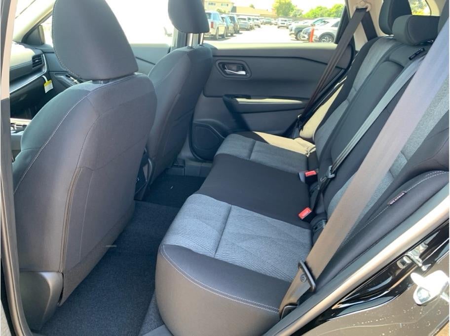 2026 Nissan Rogue SV (2026.5) Sport Utility 4D