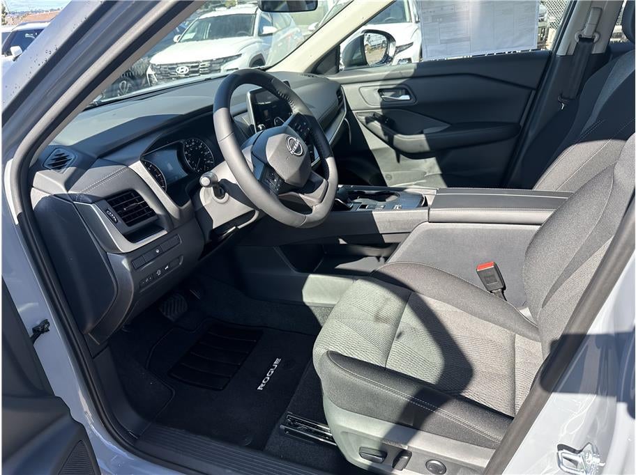2026 Nissan Rogue SV (2026.5) Sport Utility 4D
