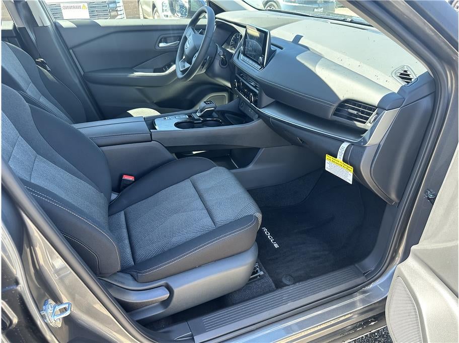 2026 Nissan Rogue SV (2026.5) Sport Utility 4D