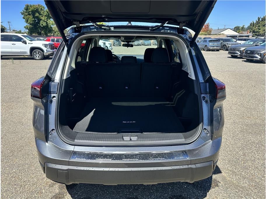 2026 Nissan Rogue SV (2026.5) Sport Utility 4D