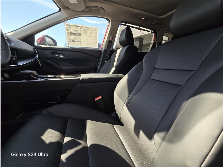 2026 Nissan Rogue SV Sport Utility 4D