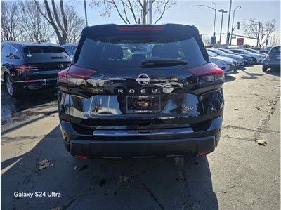 2024 Nissan Rogue SV Sport Utility 4D