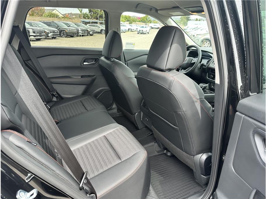 2026 Nissan Rogue SV (2026.5) Sport Utility 4D