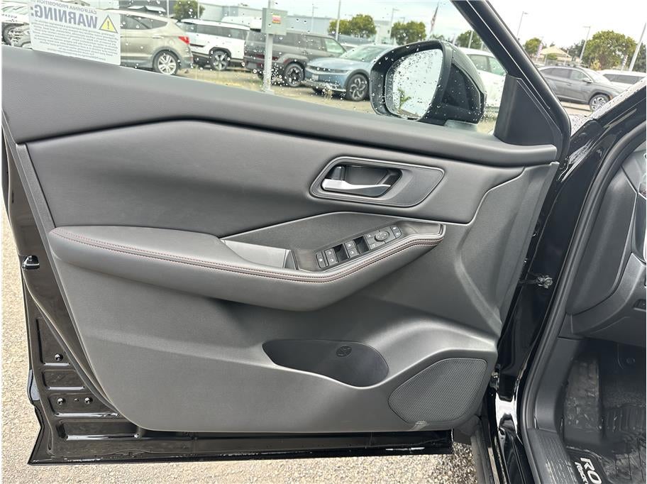 2026 Nissan Rogue SV (2026.5) Sport Utility 4D