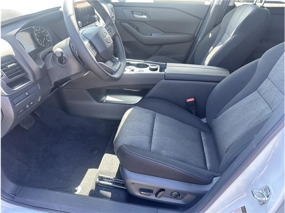 2026 Nissan Rogue SV (2026.5) Sport Utility 4D