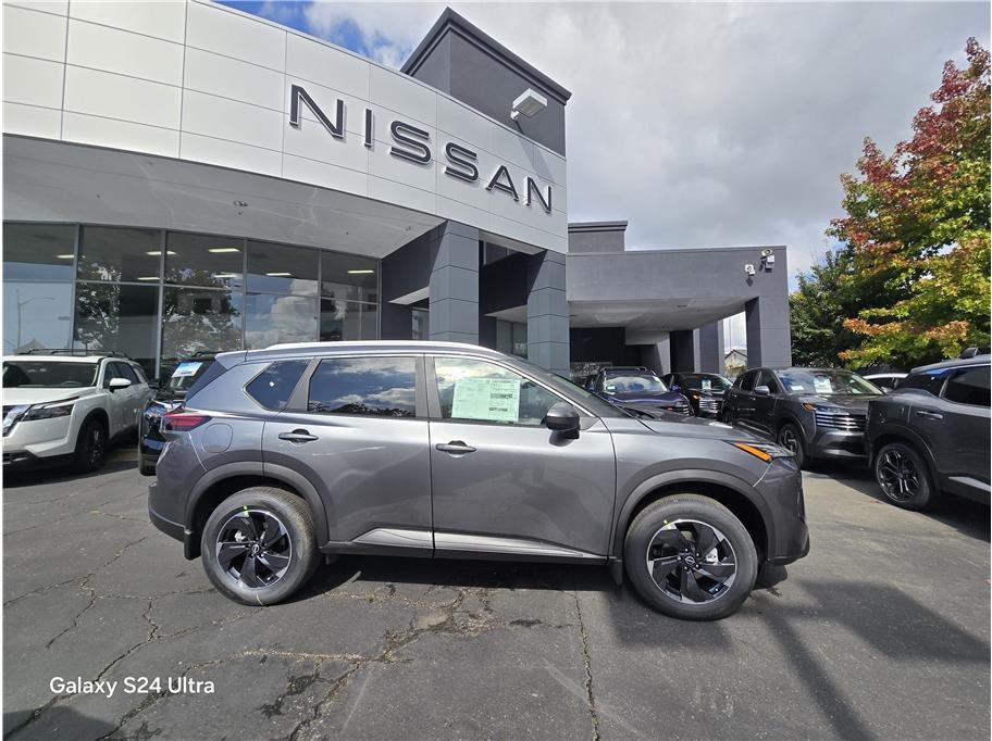 2026 Nissan Rogue SV Sport Utility 4D