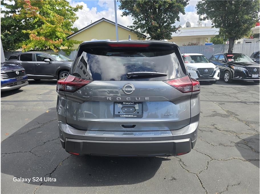 2026 Nissan Rogue SV Sport Utility 4D