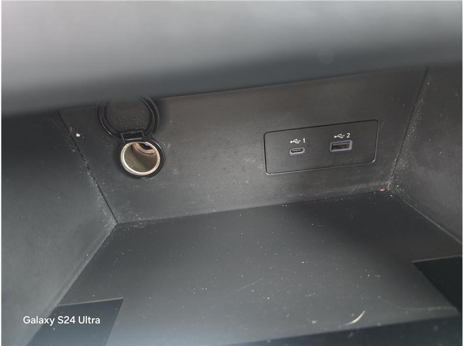 2022 Nissan Pathfinder SV Sport Utility 4D