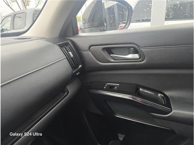 2022 Nissan Pathfinder SV Sport Utility 4D