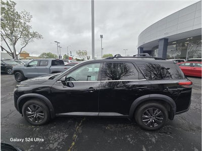2022 Nissan Pathfinder SV Sport Utility 4D