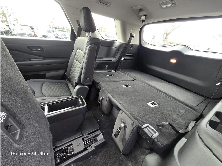 2024 Nissan Pathfinder SV Sport Utility 4D