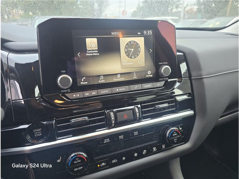 2025 Nissan Pathfinder SV Sport Utility 4D