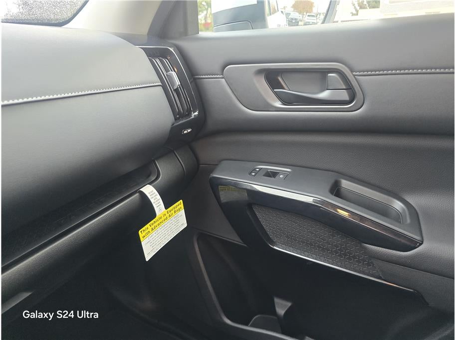 2025 Nissan Pathfinder SV Sport Utility 4D