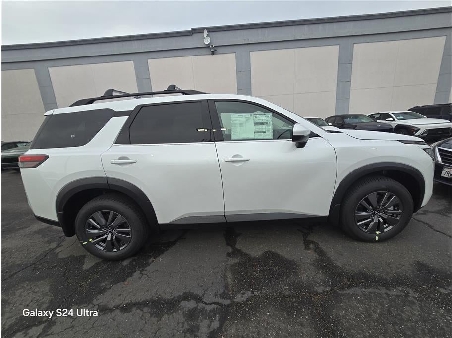 2025 Nissan Pathfinder SV Sport Utility 4D