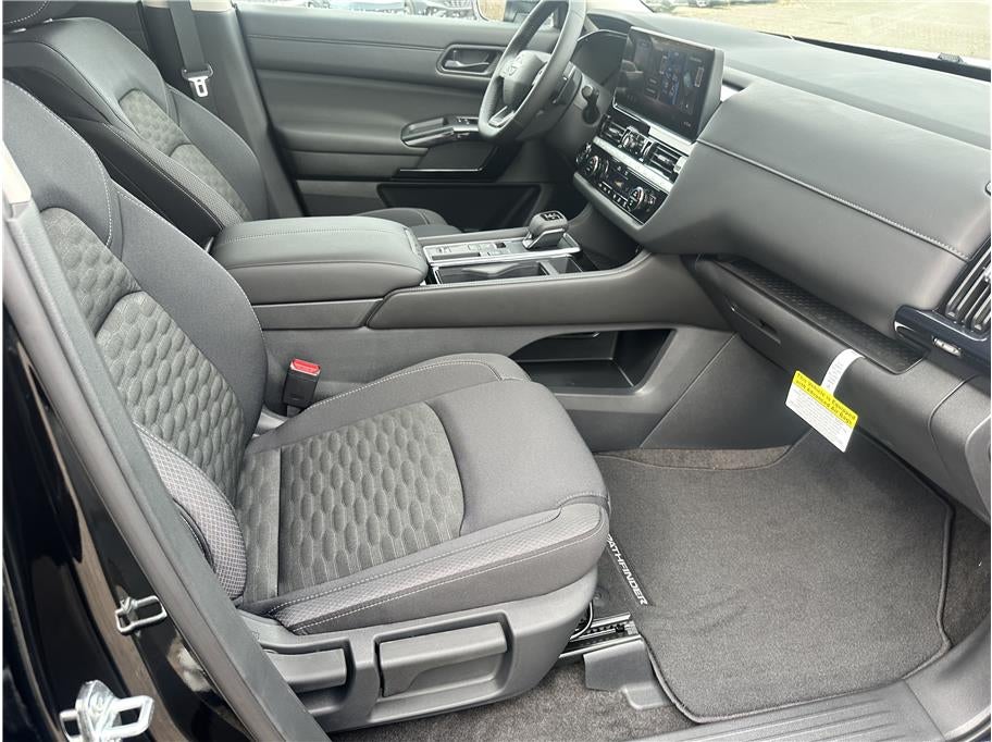 2026 Nissan Pathfinder SV Sport Utility 4D