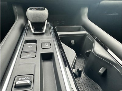 2026 Nissan Pathfinder SV Sport Utility 4D