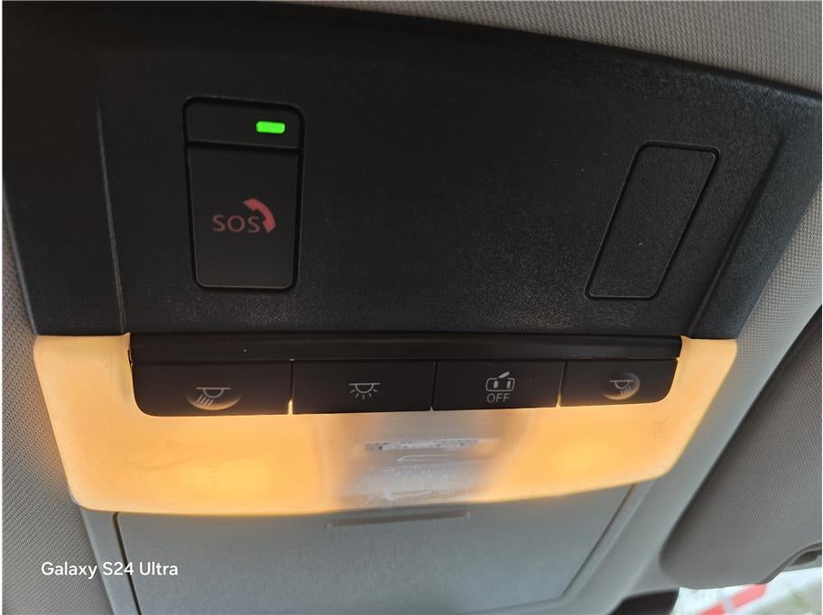 2025 Nissan Pathfinder SL Sport Utility 4D