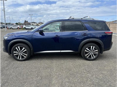 2025 Nissan Pathfinder Platinum Sport Utility 4D